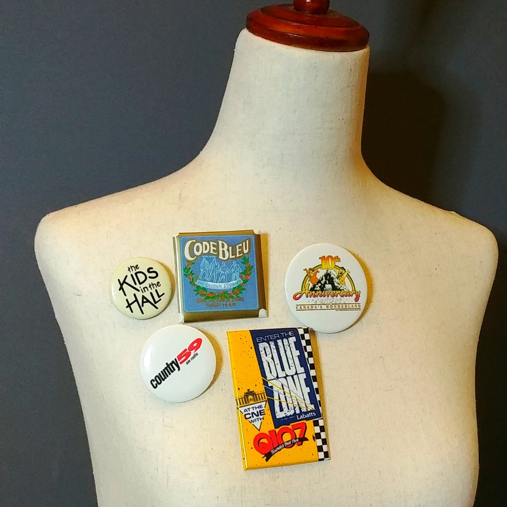 5 Vintage Kids In The Hall CNE Wonderland Code Bleu Country59 Buttons